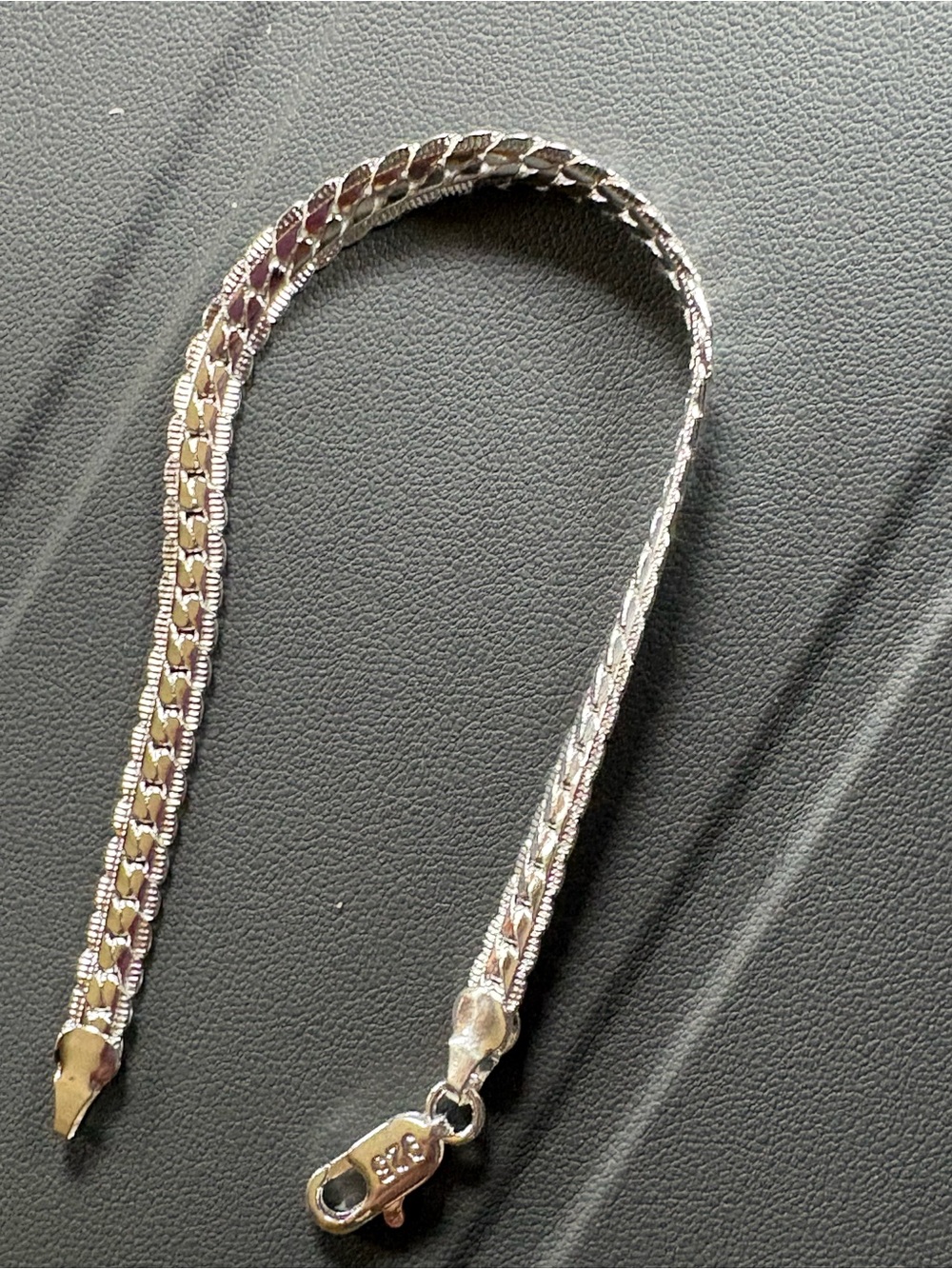 .925 Sterling Silver Cuban link bracelet 7.5 inch - Picture 2 of 3